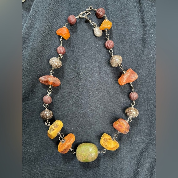 Handmade necklace: raw amber, Eastern turquoise, brecciated jasper, Czech glass - Picture 5 of 6